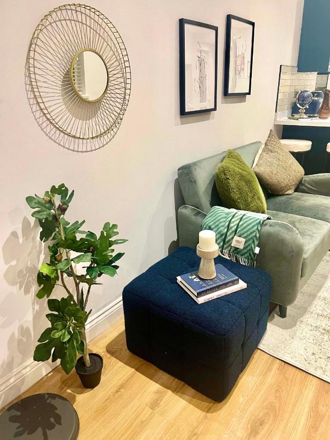 Gorgeous Newly Renovated 2 Double Bed Flat Daire Swansea Dış mekan fotoğraf