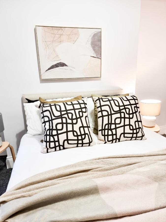 Gorgeous Newly Renovated 2 Double Bed Flat Daire Swansea Dış mekan fotoğraf