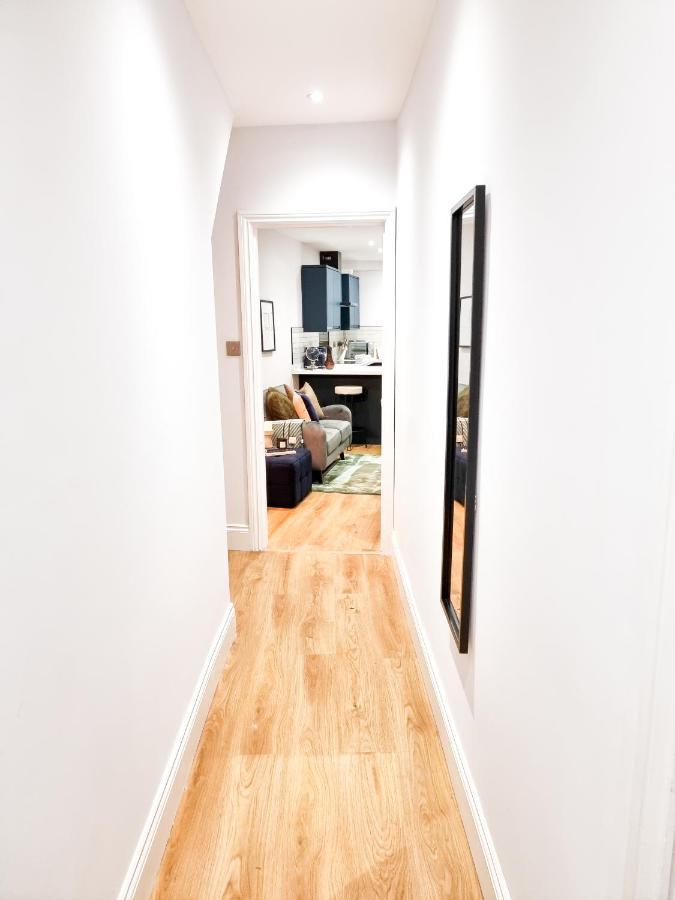 Gorgeous Newly Renovated 2 Double Bed Flat Daire Swansea Dış mekan fotoğraf
